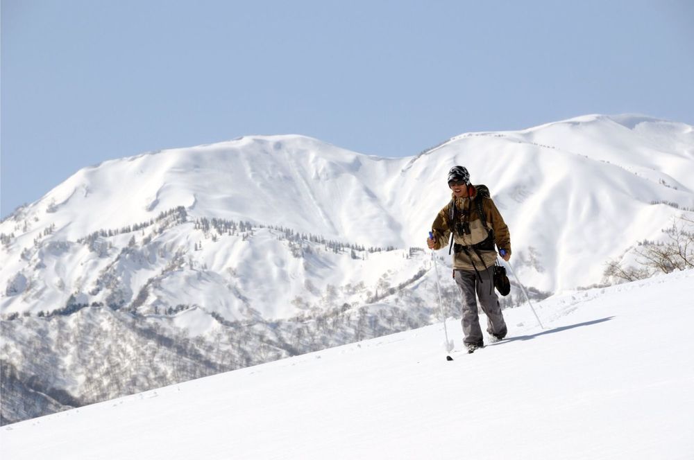 第一人者から学ぶ、歩くスキーの醍醐味