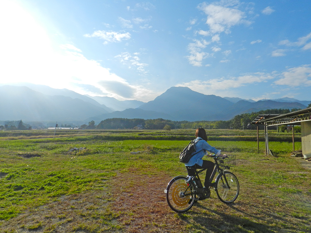 北アルプスの麓、田園風景が広がる安曇野市で サイクリングを楽しむおすすめスポット